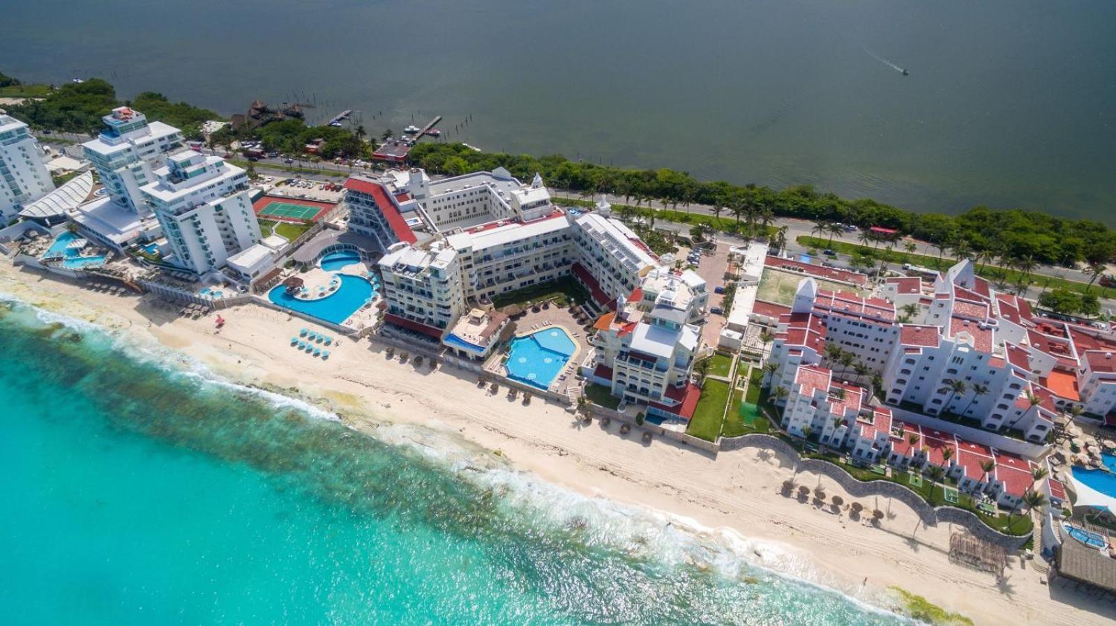 “Magic Sunrise At Cancun” Bagian luar foto